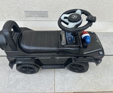 Mercedes Benz Ride On car with siren