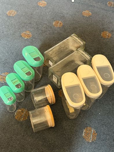 Food containers bundle (11 pieces)