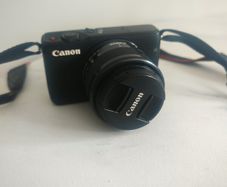 Canon Eos M10
