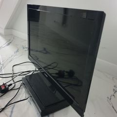 23 inch TV (including digital satellite receiver)