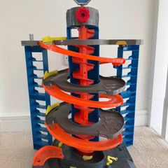 Hot Wheels Garage