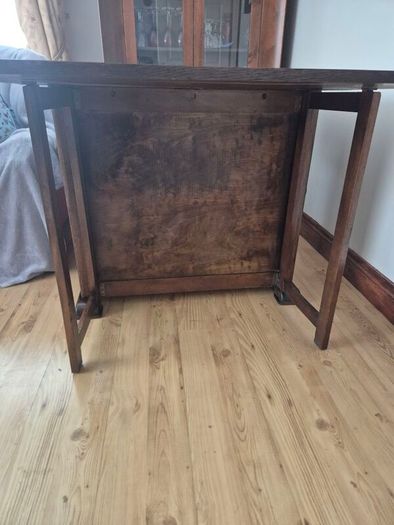 Drop Leaf vintage table