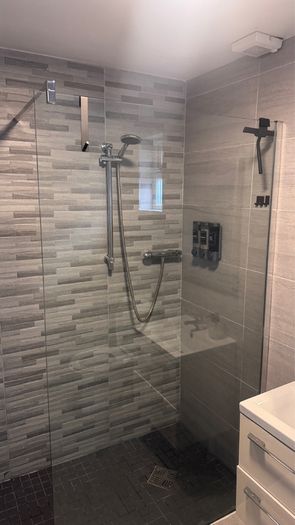 shower glass enclosure