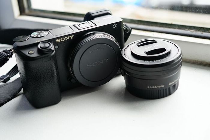 Sony a6400 + 3 lenses + accessories