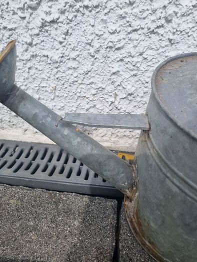 watering can