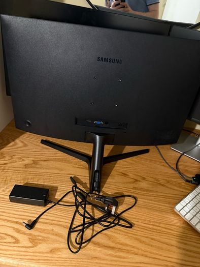 Samsung CR50 curved 27" monitor