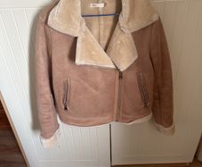 Woman's beije winter jacket
