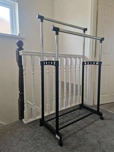 Clothes rack