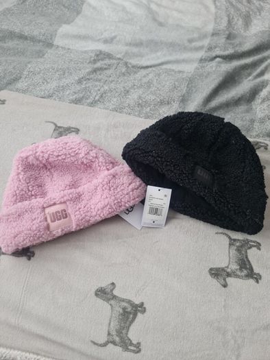 ugg hats 2 of never worn
