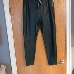 New Look Faux Leather  Leggins. S.18.    .B.N.W.T.