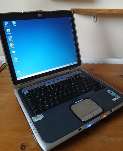 HP Pavilion ze4400 Retro XP Laptop Working