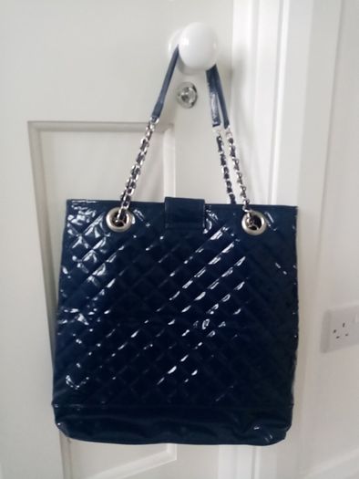 Ladies shoulder bag