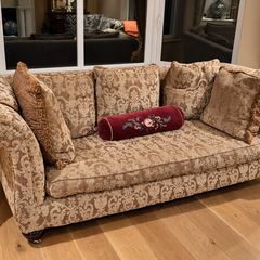Quality Traditional 3-Seater Sofa in Excellent Condition