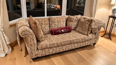 Quality Traditional 3-Seater Sofa in Excellent Condition