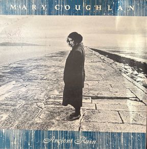 Mary Coughlan - Ancient Rain EP. Autographed Irish pressing. Superb condition. Iconic Irish artist. Bargain!