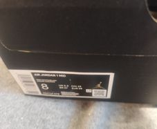 Air Jordan 1 Mid UK 5.5 EUR39