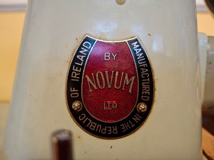 Novum Sewing Machine