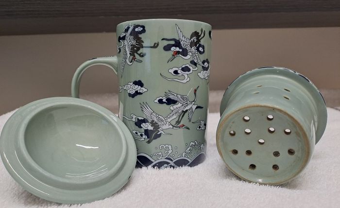 Vintage Chinese tea mug