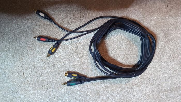 S-Video to RCA cable