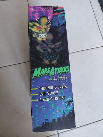 Vintage 1996 Mars Attacks Martian Supreme Commander