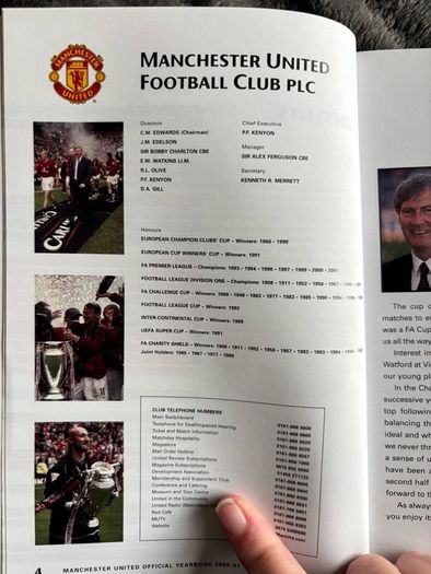 Manchester United Official Yearbook 2001
