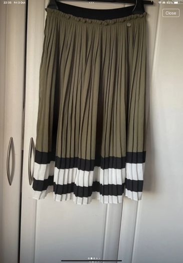 midi skirt Bnwt khaki pleated skirt small