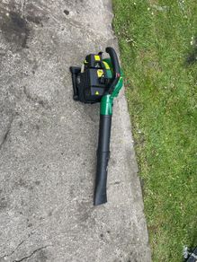 leaf blower