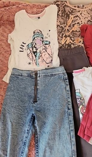girls mix of cloth age 6 to 8