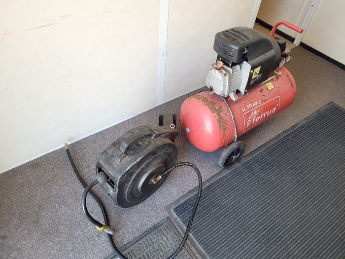 Air compressor