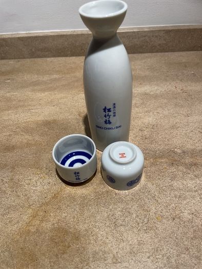 Sho Chiku Bai vintage 1959s complete sake decanter set