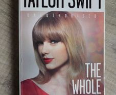 Taylor Swift/The whole story book