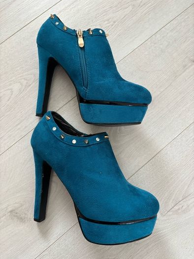 Bottle Green Platform High Heel shoe boots 7