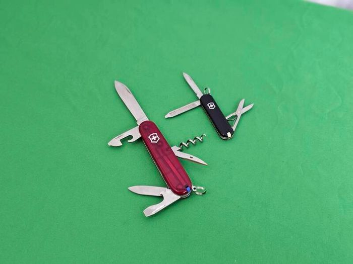 Victorinox Swiss Army Knife Lot