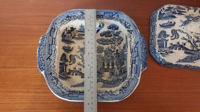 Fabulous Antique Blue and White Transferware Willow Pattern Shallow Lidded Tureen/Vegetable Dish For Display, Unknown Maker, Most Likely Staffordshire Made