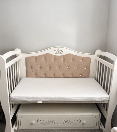 baby cot