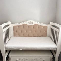 baby cot