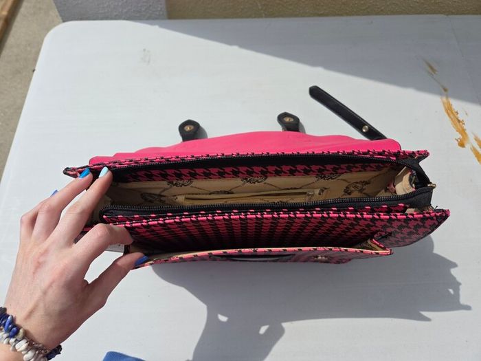 pink handbag