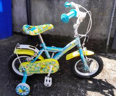 12" Girls Bike with Hand Brake and training wheels