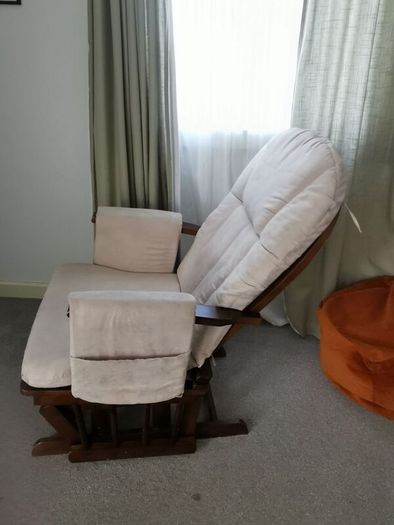 Reclining glider nursing chair