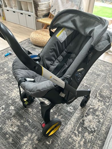 Doona + Isofix Car Seat