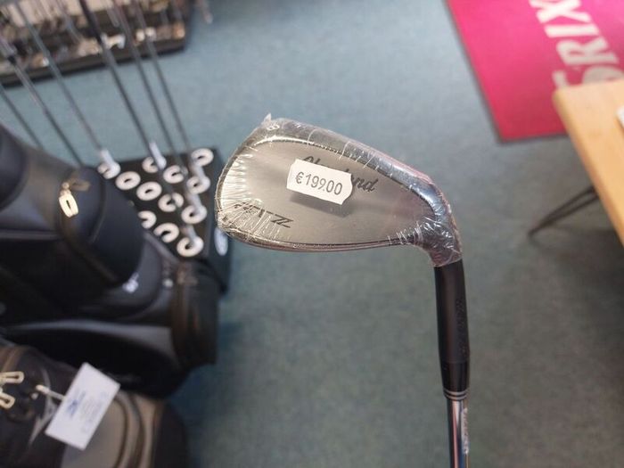 Cleveland RTZ tour satin 58 degree wedge