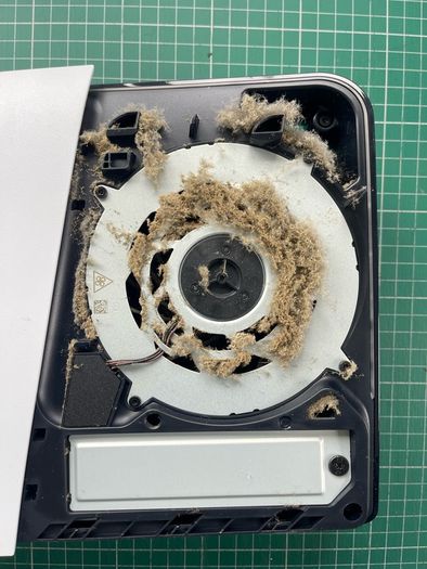 PlayStation 5 PS4 Cleaning - Liquid Metal & Thermal Paste