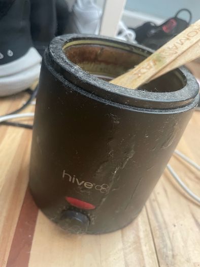 Hive wax pot
