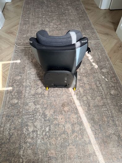 Maxi Cosi Mica car seat x 2