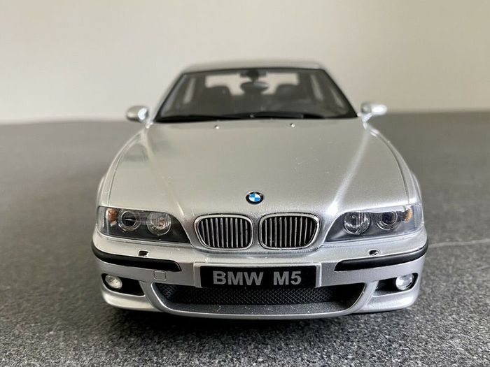 BMW M5 e39 Ottomobile 1/18 New in Box
