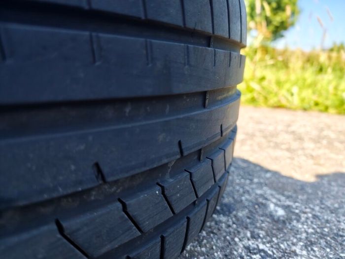 Genuine BMW G30/G31 Style 632 18" Alloys & Goodyear Eagle F1 Tyres