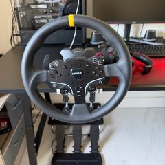 MOZA R3 PC upgraded wheel
