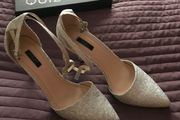 Silver shoes to fit size 7
