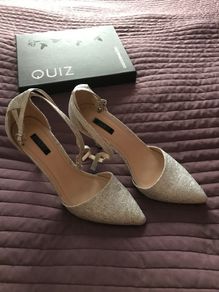 Silver shoes to fit size 7
