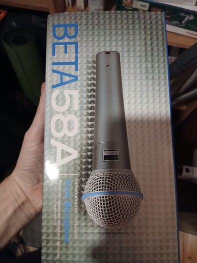 Microphone Beta